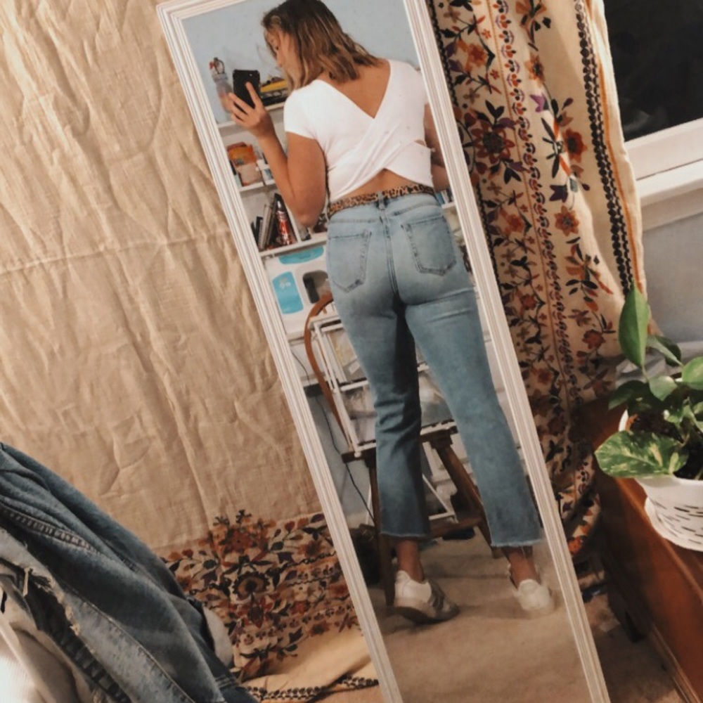 Cross-back white or black crop top!
